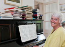 linda playing the piano